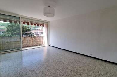 Appartement 3 pièces 655 €