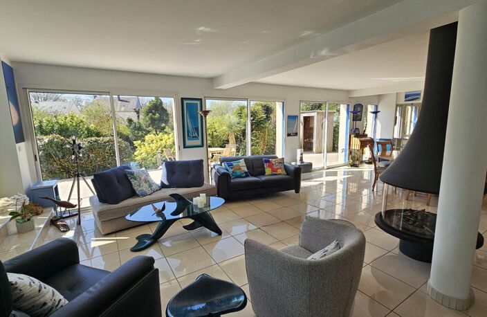 Maison d'architecte avec piscine intérieure — photo 3