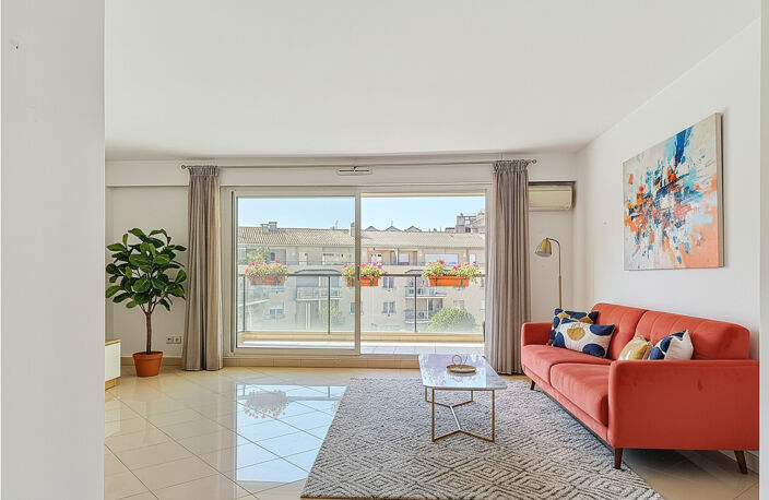 Appartement T3 84 m2 avec terrasse   Allées Provençales   Ce — photo 2