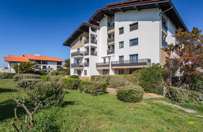 Appartement T3 entièrement rénové avec terrasse d'angle de 4 — photo du bien