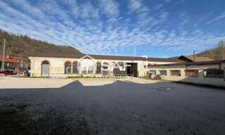 Immeuble  1200 m² à vendre à Saint-Geoire-en-Valdaine (38620)