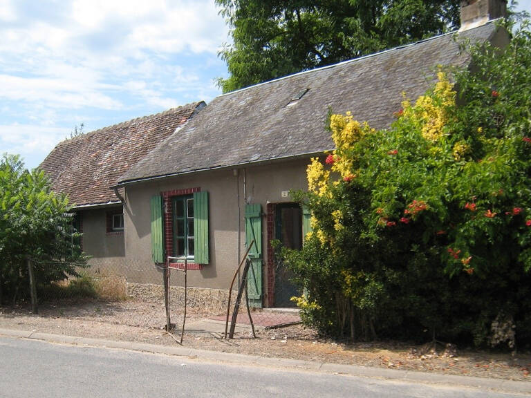 Petit  Prix Ancienne Maison avec jardin  enterrement a rénov — photo 1