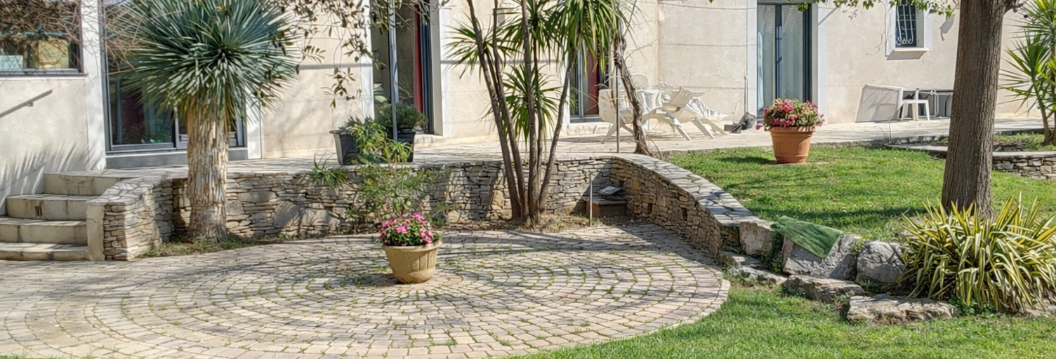 Maison 7 Pièces 154 m² à vendre à Cabrières (30210)