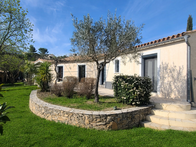 CABRIERES - VILLA PLAIN-PIED, CLIMATISEE, 4 CHAMBRES DONT 1 — photo du bien