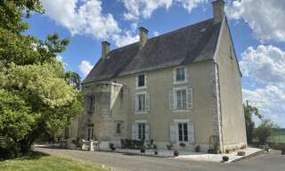 Maison 11 Pièces 405 m² à vendre à Valdelaume (79110)