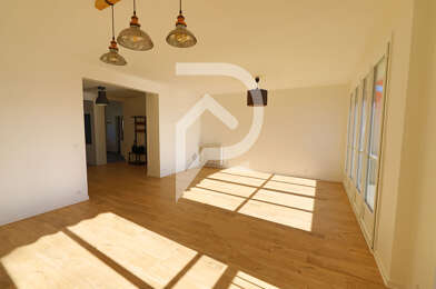 Appartement 4 pièces 1990 €