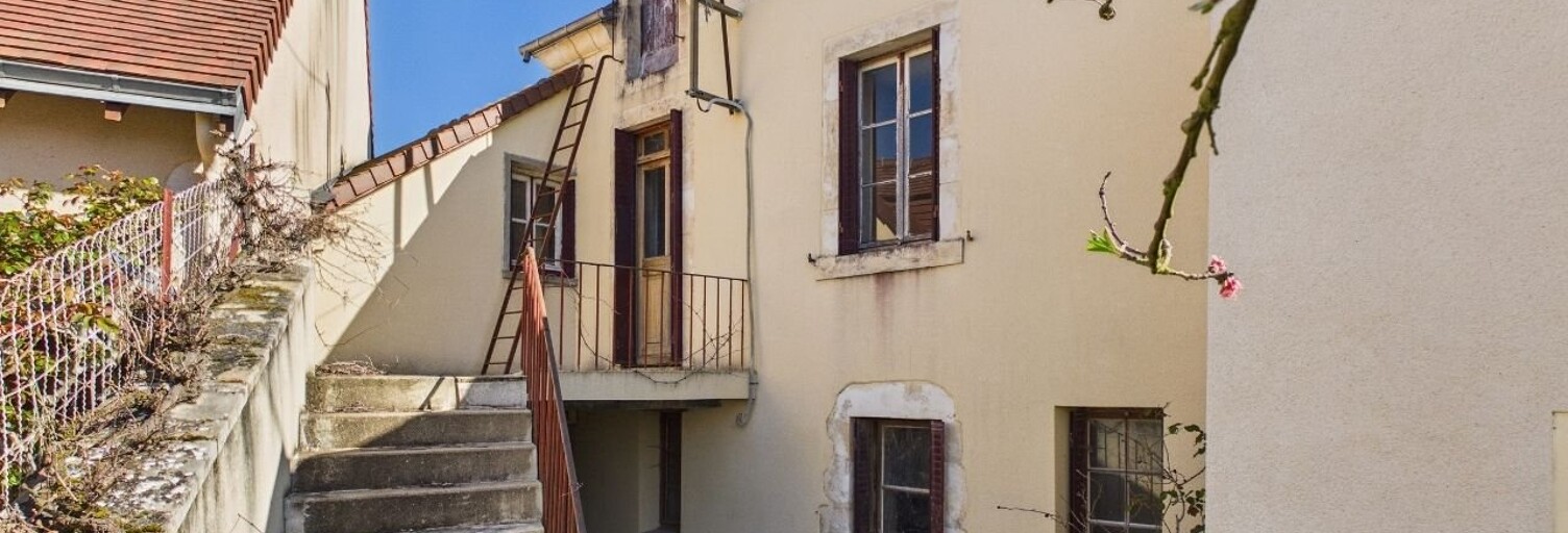 Maison 5 Pièces 105 m² à vendre à Le Pont-Chrétien-Chabenet (36800)