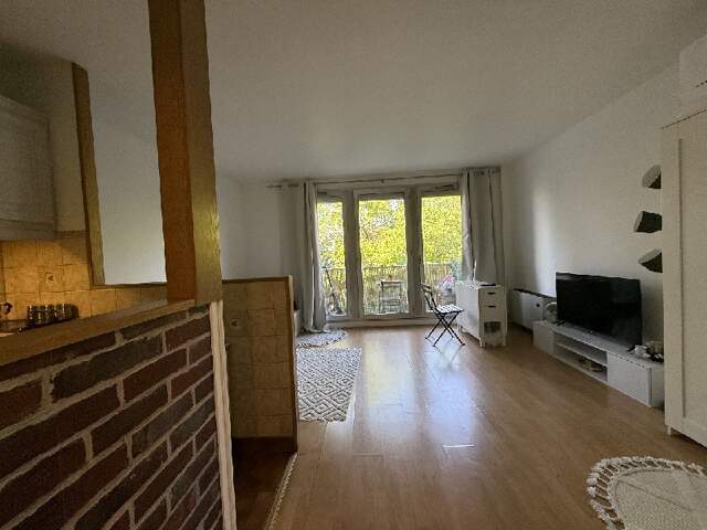 Appartement 1 pièce 27 m² à Bondy — photo du bien