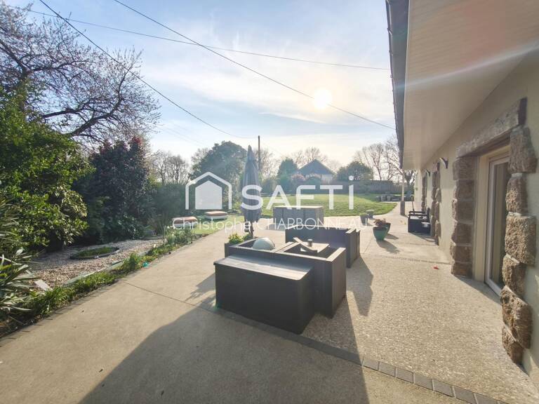 Maison rénovée de 7 pièces à BONNEMAIN — photo 1