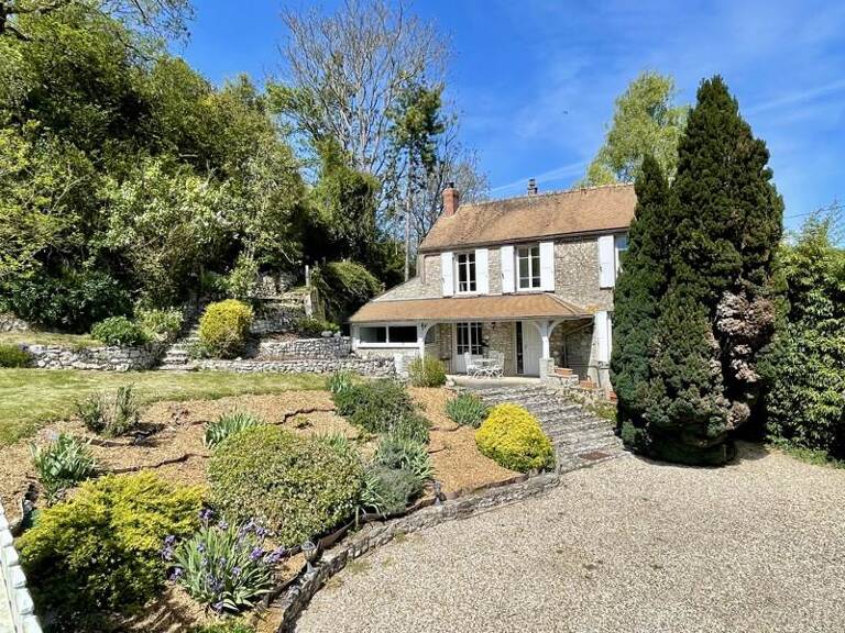 Maison en pierre de 5 pièces principales — photo 1