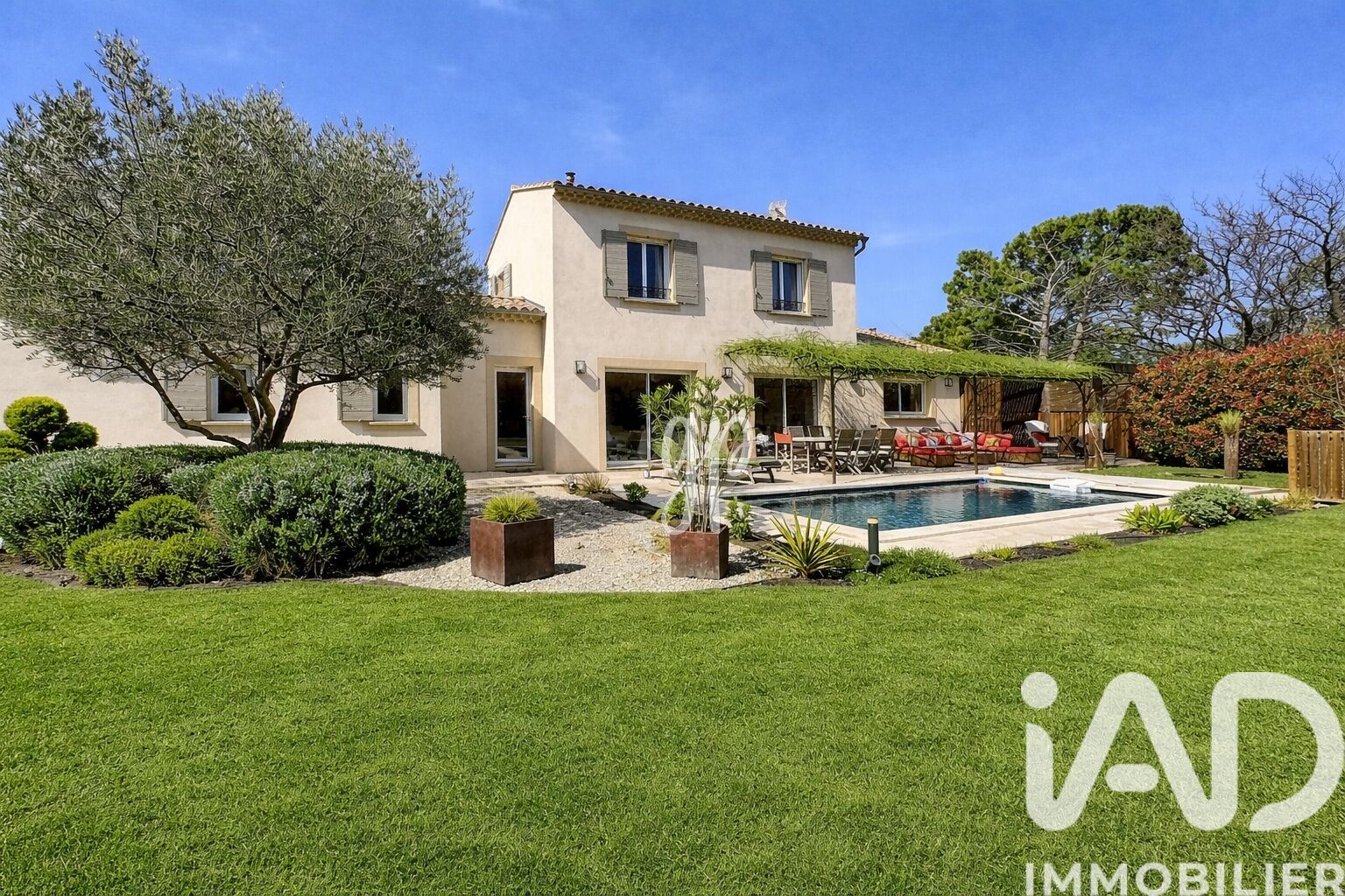 Taillades - 164m² - 5p. - 4ch.