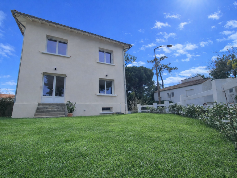 ROYAN - QUARTIER DU PARC - 250 M PLAGE - MAISON 3 CHAMBRES AVEC JARDIN ET GARAGE — photo 1