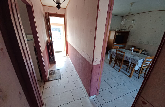 Maison de village avec terrain et dépendances — photo 3