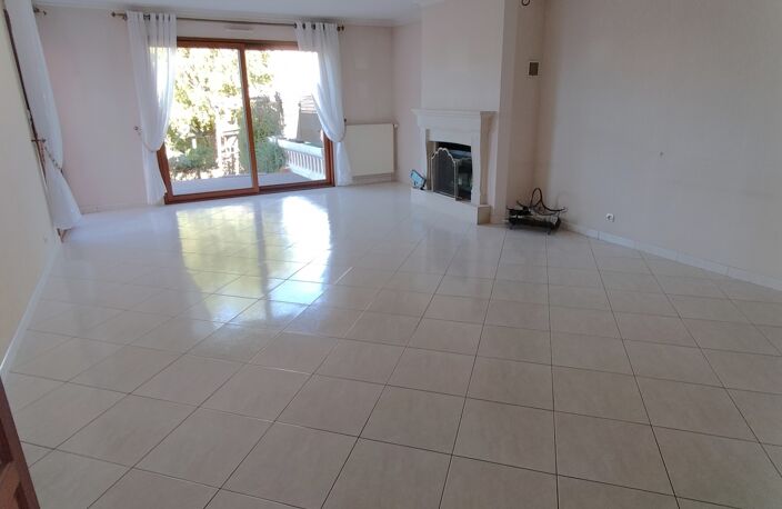 Vente Maison traditionnelle 7 pièces — photo 4