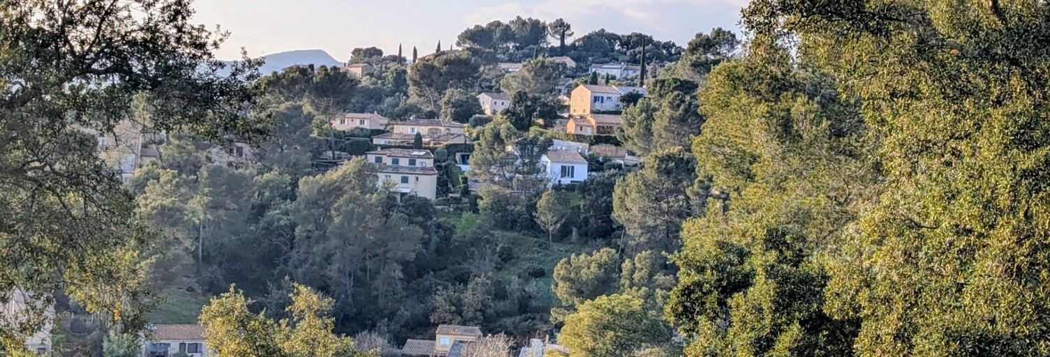 Terrain  740 m² à vendre à Pierrefeu-du-Var (83390)