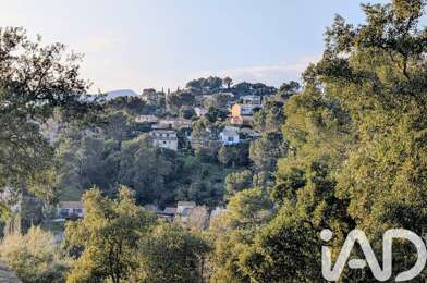 Terrain  180000 €
