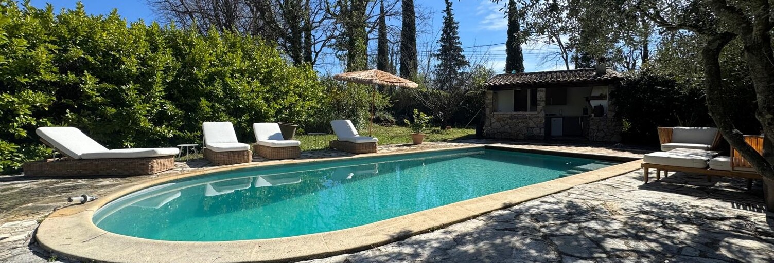 Maison 7 Pièces 142 m² à vendre à Saint-Paul-en-Forêt (83440)