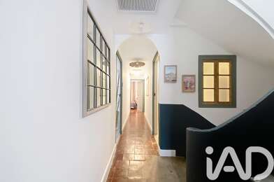 Immeuble  220000 €