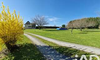 Maison 5 Pièces 100 m² à vendre à Saint-Cyr-les-Champagnes (24270)