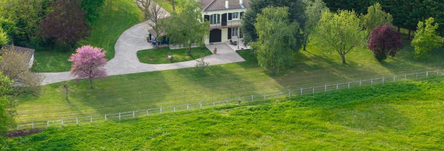 Maison 7 Pièces 178 m² à vendre à Croix-Chapeau (17220)