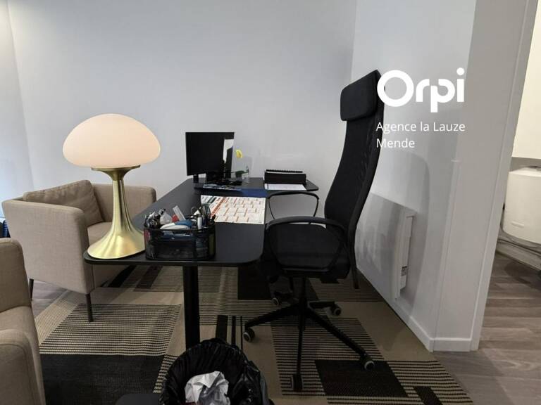 Local commercial / bureau — photo 1