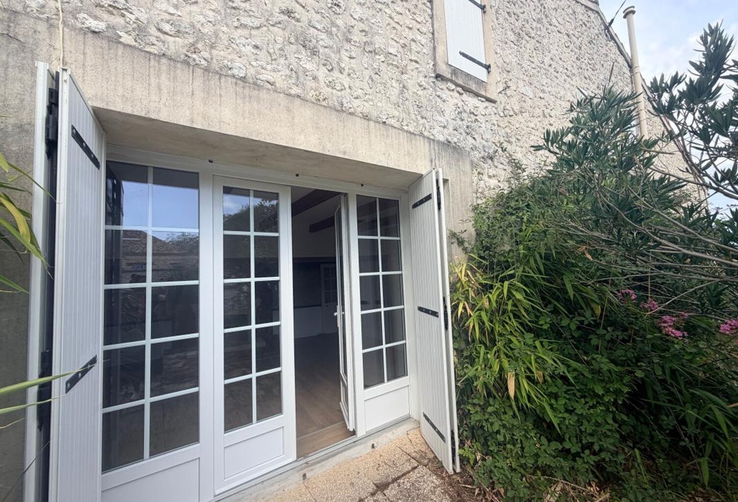 Charme de l’ancien rénové au calme — photo 1