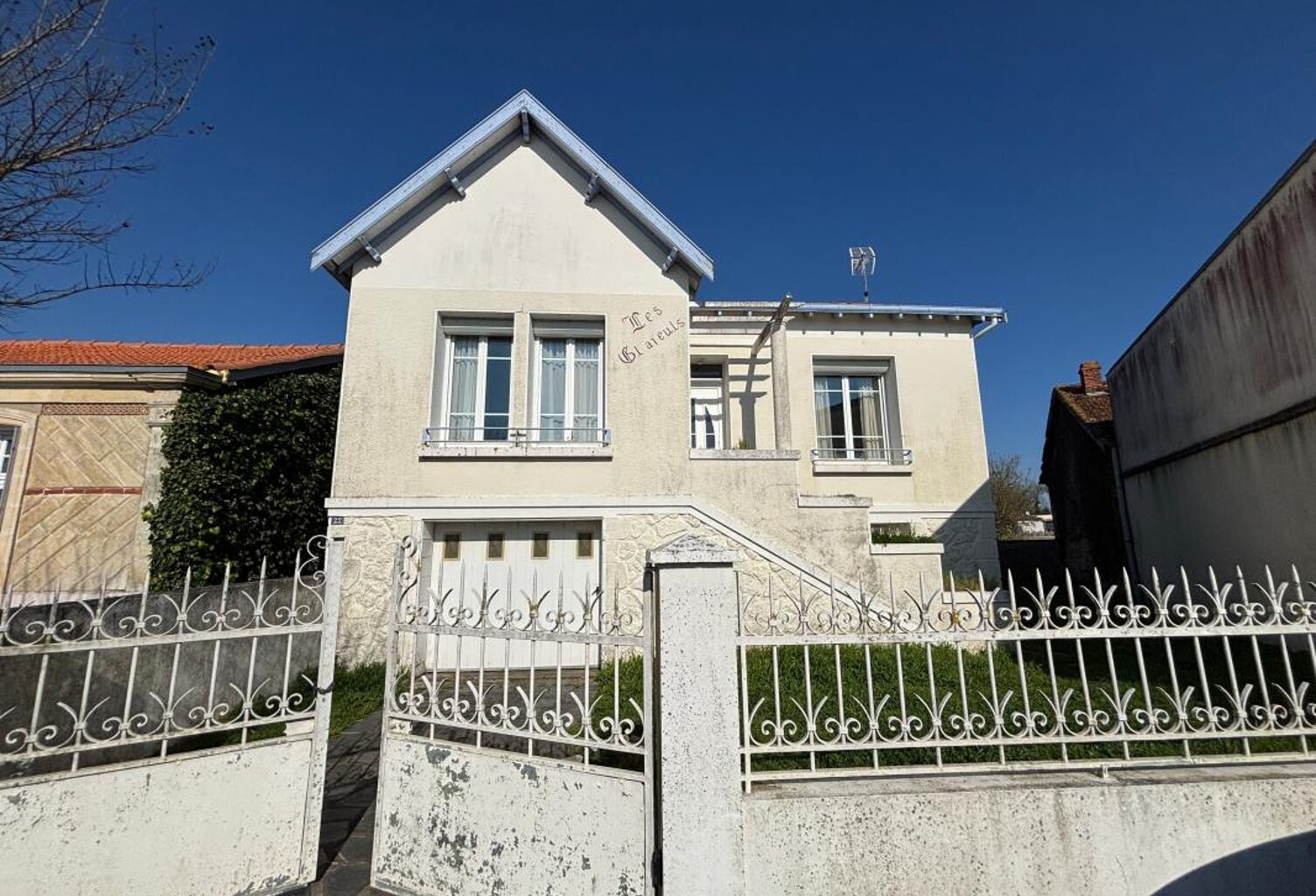 Maison proche du centre de Bourcefranc — photo 1