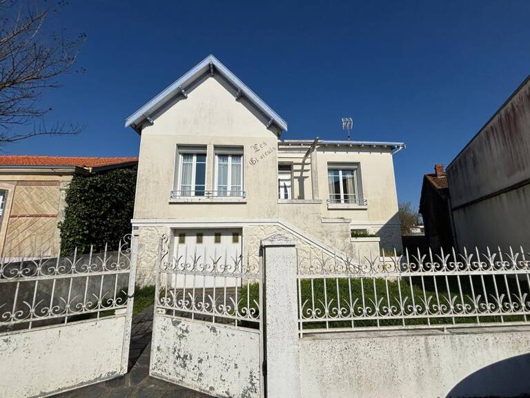 Maison proche du centre de Bourcefranc — photo 1