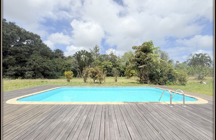 A VENDRE A SINNAMARY UNE MAGNIFIQUE MAISON T6 DE 122 m² SUPERFICIE TERRAIN 3,5 HECTARES - AU PRIX DE 249 000 € — photo 4