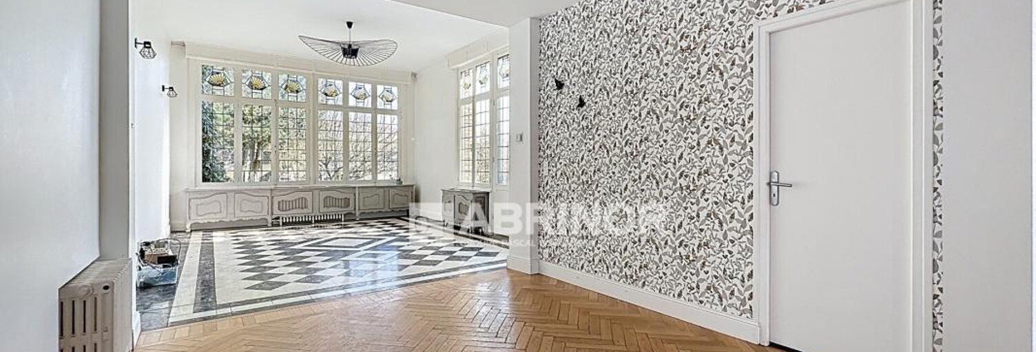 Maison 8 Pièces 218 m² à vendre à Wattrelos (59150)