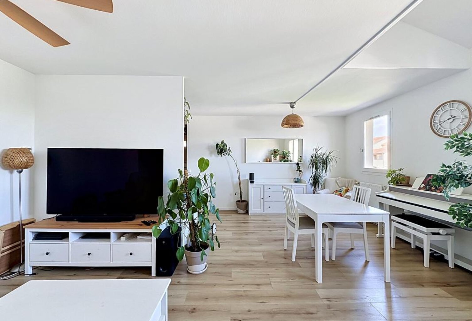 Appartement T4 98 m² dernier étage avec ascenseur - centre-ville calme - 3 chambres - cave — photo 1
