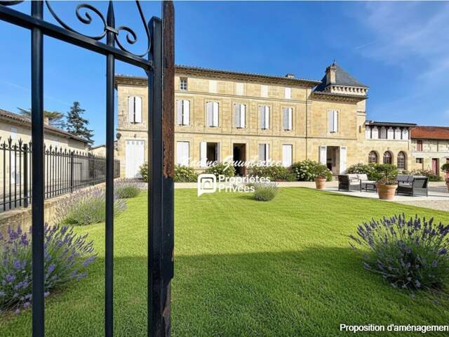 Demeure majestueuse en pierre, avec jardin à rénover — photo du bien