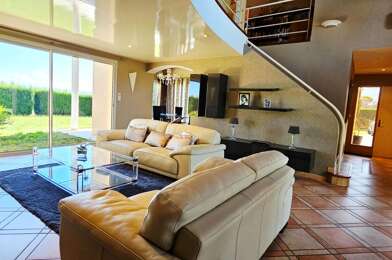 Maison 7 pièces 550000 €