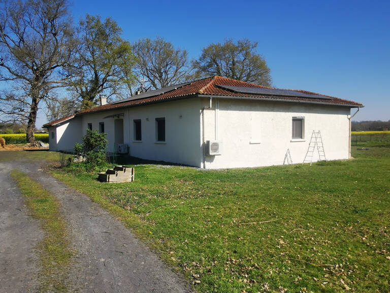 Maison traditionnelle de plain-pied 169 m2  avec DPE A/A — photo 1