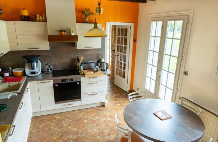Vierzon Sud - Propriété T.7 - 6 chambres - 195 M² — photo 4