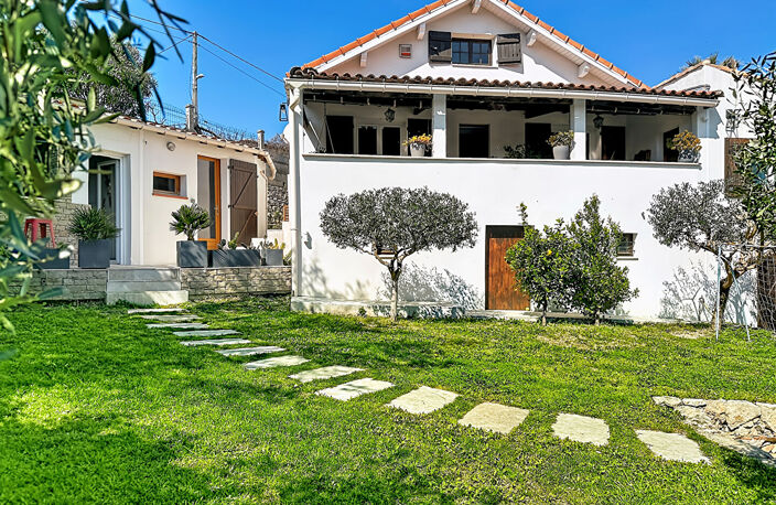 Maison familiale de charme , T5 à vendre à Marseille  13013 - Croix Rouge-Technopôle — photo 2