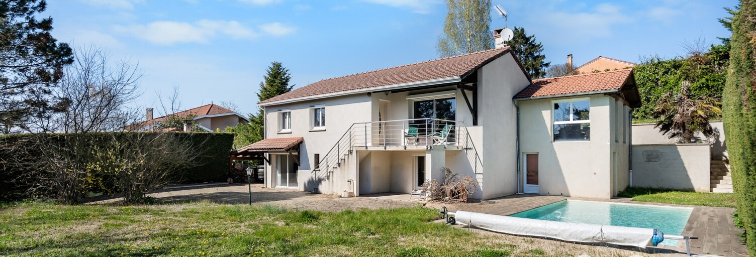 Maison 6 Pièces 211 m² à vendre à Cailloux-sur-Fontaines (69270)