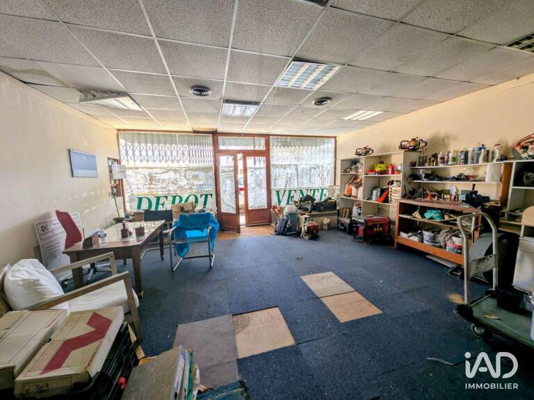 Vente Local d'activités 190 m&sup2; — photo 1