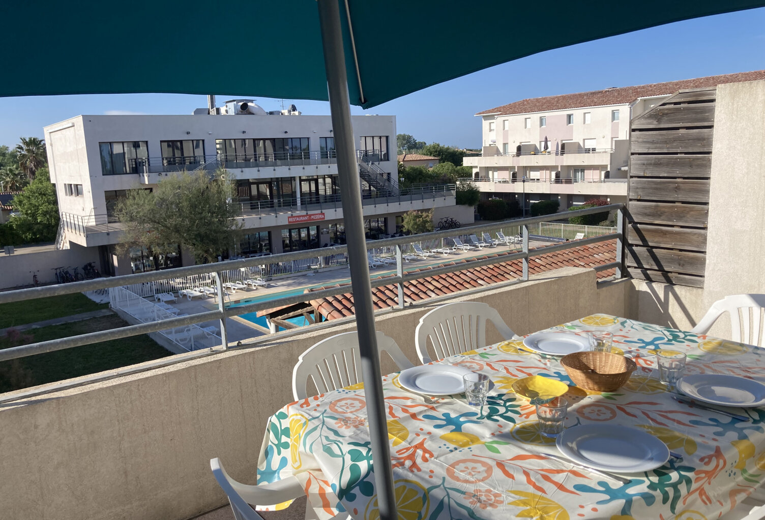 Grand duplex de 50 m2 avec vue sur piscine dans résidence re — photo 1