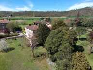 MAISON DE MAITRE AVEC  DEPENDANCES DEUX PIGEONNIERS SUR PARC DE 5000M² — photo 2