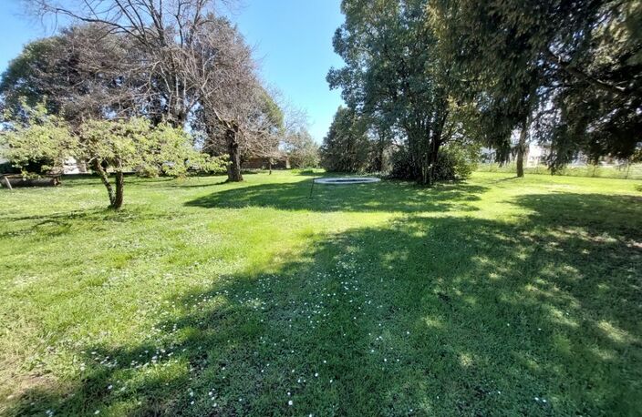 MAISON DE MAITRE AVEC  DEPENDANCES DEUX PIGEONNIERS SUR PARC DE 5000M² — photo 5