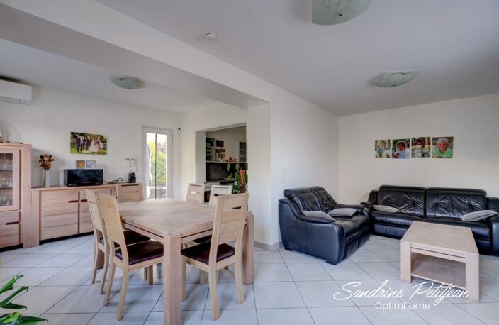 Maison à vendre 94 m² - 5 pièces - parcelle 469 m² - Vaulx en Velin Secteur Rize — photo 4