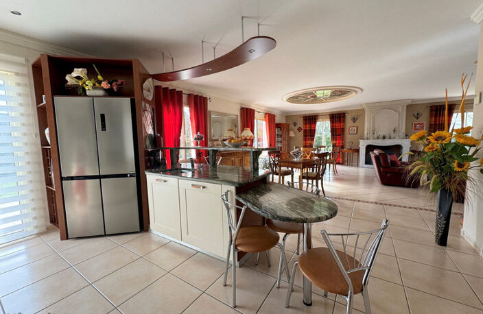 Dpt Maine et Loire (49), à vendre proche d' ANGERS maison P9  Vie de plain pied — photo 3