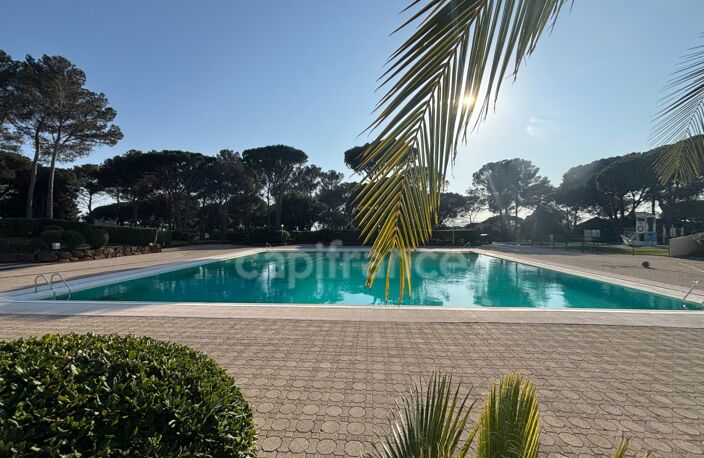 Appartement à vendre 2 pièces SAINT RAPHAEL (83), 2 piscines, golf, gardien, snack, aire de jeux pour enfants !! — photo 2