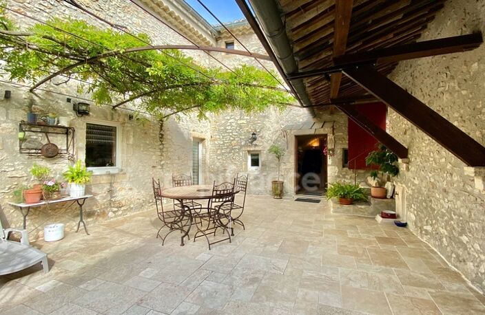 Dpt Gard (30), à vendre proche de BARJAC, aux portes de l'Ardèche, ancien Mas avec gîtes de 350 m² - Terrain de 5 000 m² avec piscine — photo 4