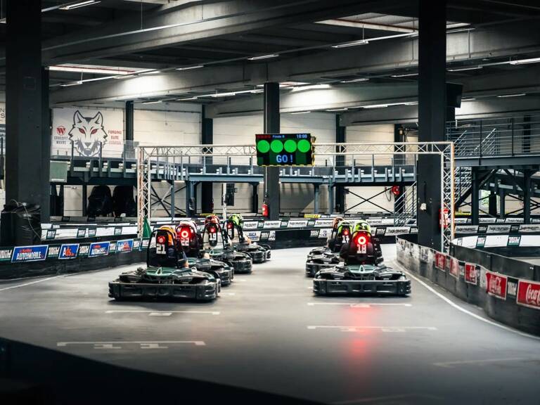 Dpt Rhône (69), A LOUER  LYON NORD  -  LOCAL 4 000 m2 – pour activités ou Karting — photo 1