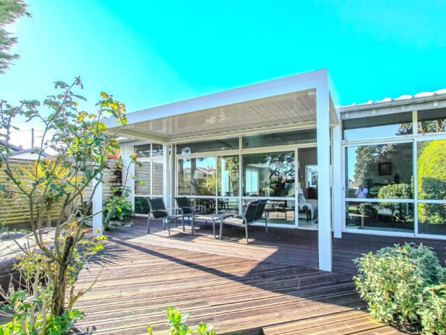 ANGLET CENTRE - VILLA FAMILIALE ATYPIQUE- PLACE LAMOTHE - ECOLES ET COMMERCES — photo du bien