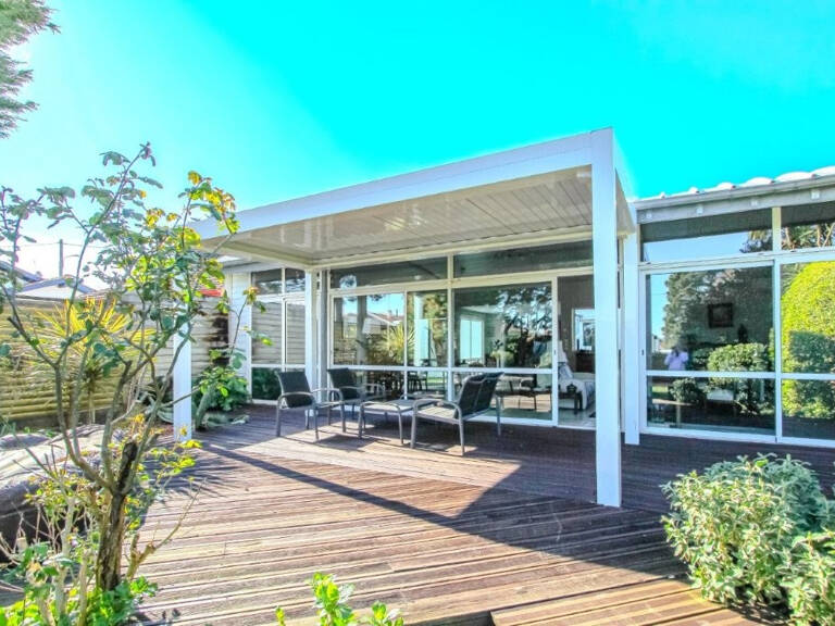 ANGLET CENTRE - VILLA FAMILIALE ATYPIQUE- PLACE LAMOTHE - ECOLES ET COMMERCES — photo 1