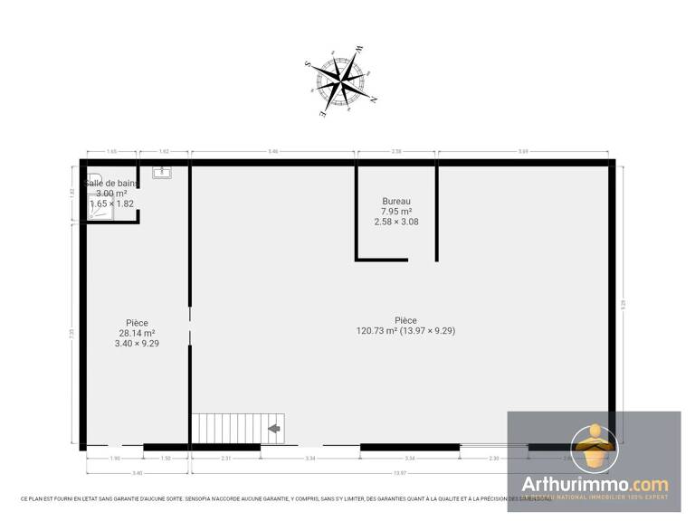 Grange en pierre de 160 m² au sol avec fort potentiel au Bugue — photo 1