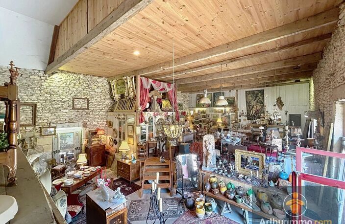 Grange en pierre de 160 m² au sol avec fort potentiel au Bugue — photo 2